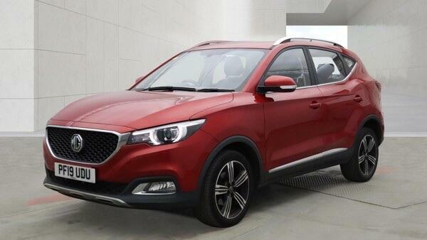 MG ZS Exclusive Red