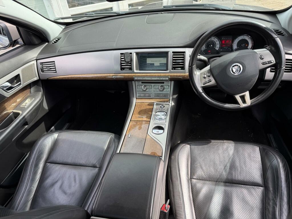 Jaguar XF 2.2 D Luxury 190 Bhp Black #10
