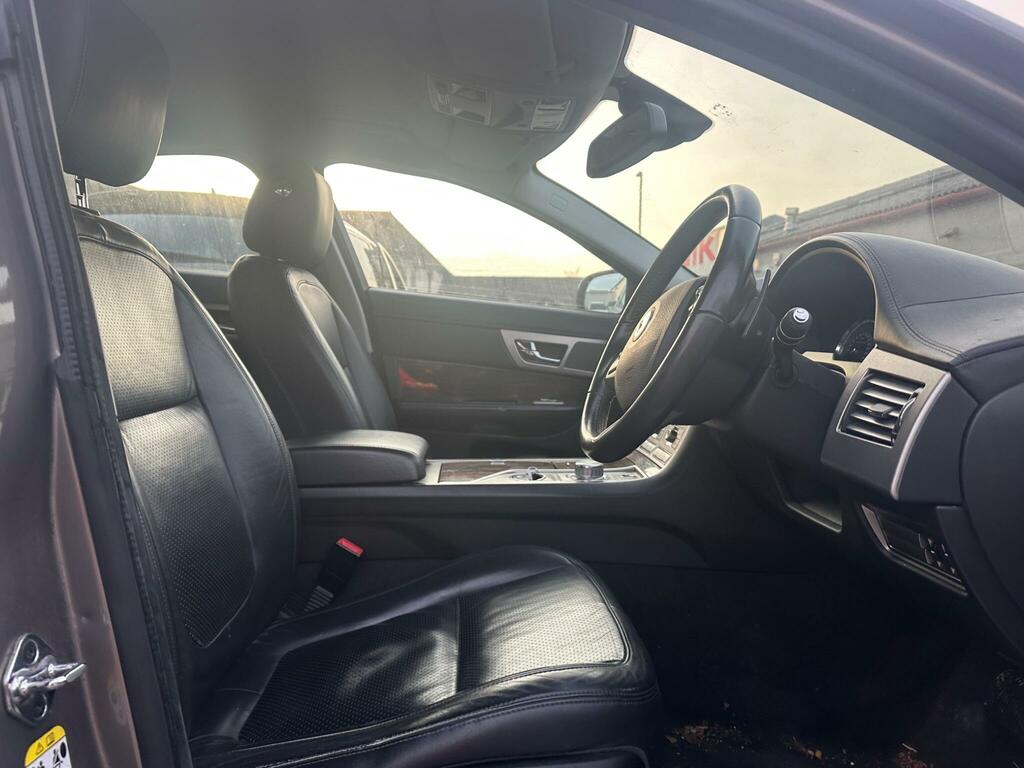 Jaguar XF Premium Luxury Grey #3
