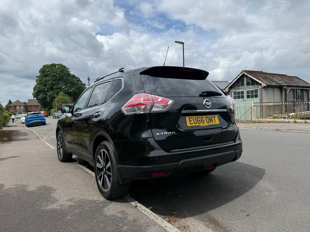 Nissan X-Trail Tekna Black #4