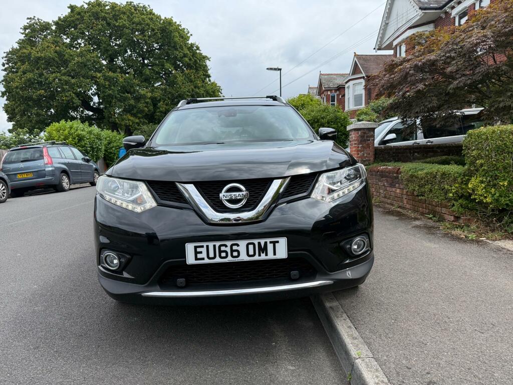 Nissan X-Trail Tekna Black #2