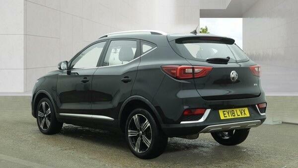MG ZS Exclusive Black #6