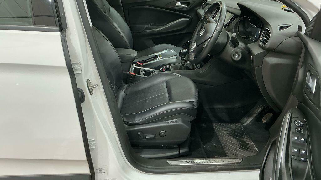 Vauxhall Grandland X Elite Nav White #2