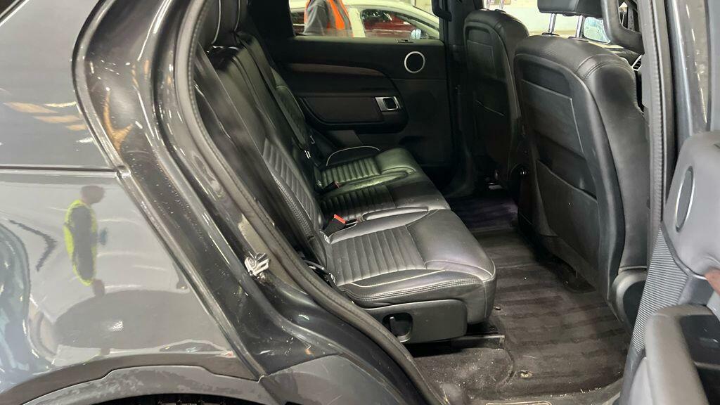 Land Rover Discovery Hse Grey #3