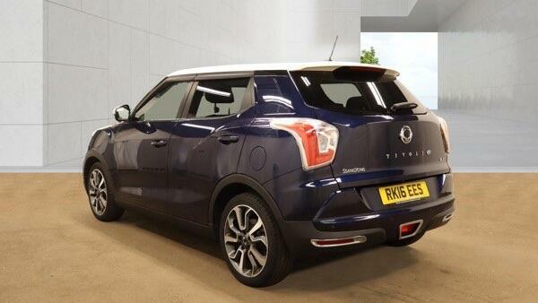 SsangYong Tivoli Elx Black #6