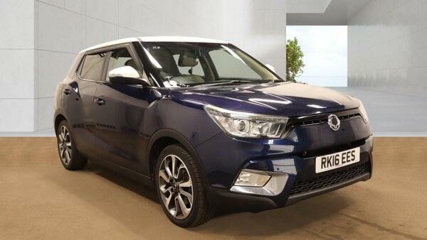 SsangYong Tivoli Elx Black #5