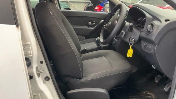 Dacia Sandero Laureate White #2