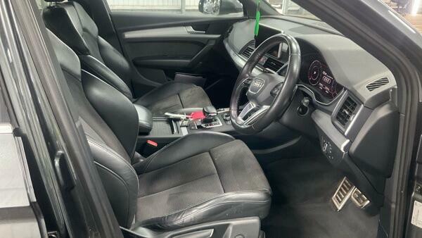 Audi Q5 S Line Grey #2