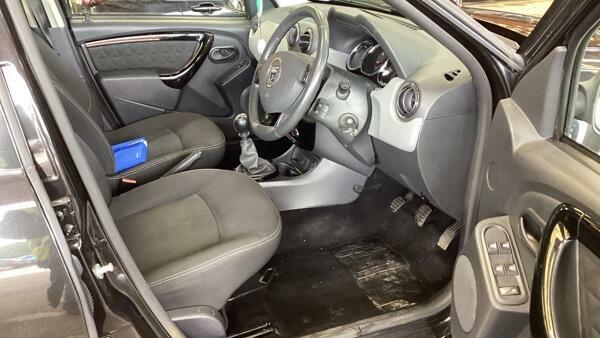 Dacia Duster Laureate Black #2