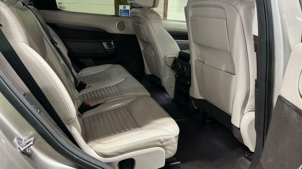 Land Rover Discovery Hse Luxury Gold #3