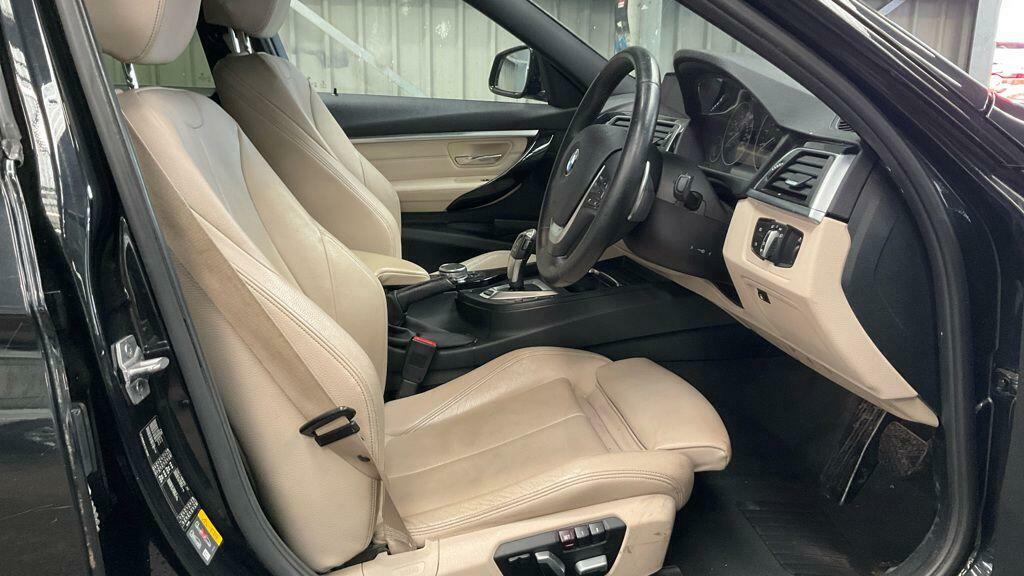 BMW 3 Series Sport Black #2