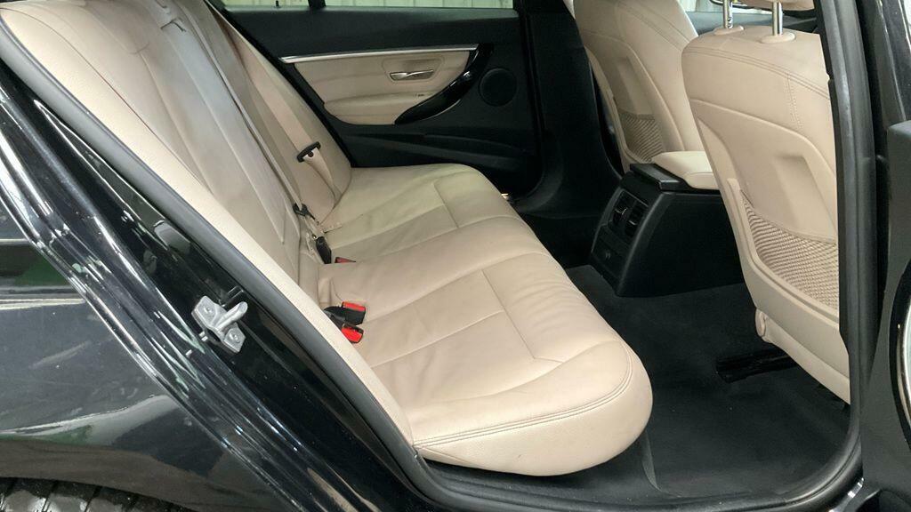 BMW 3 Series Sport Black #3