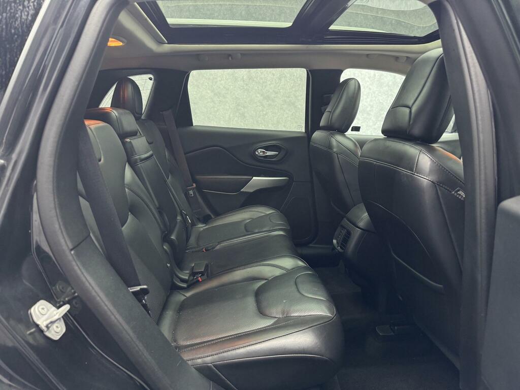Jeep Cherokee Overland Black #6