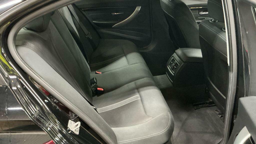 BMW 3 Series Sport Black #4