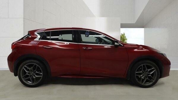 Infiniti Q30 Luxe Black #7