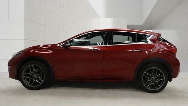 Infiniti Q30 Luxe Black #8