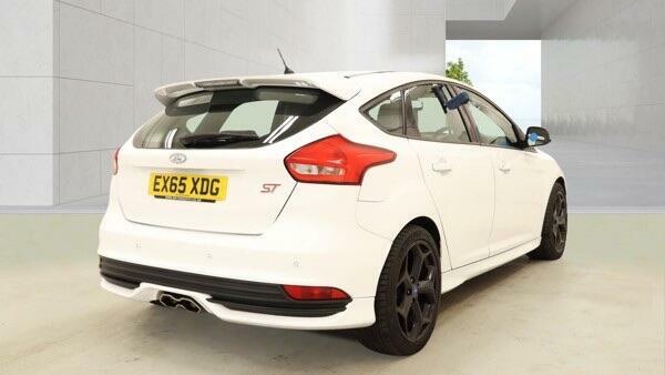 Ford Focus St-3 White #4