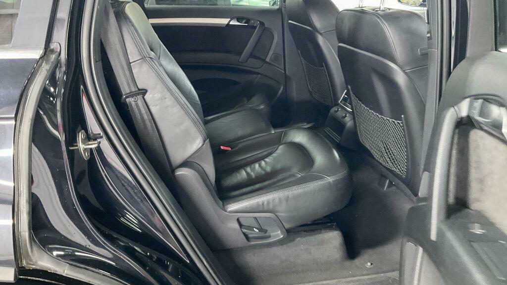 Audi Q7 S Line Plus Black #3