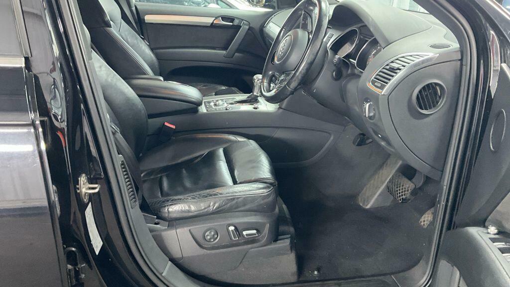 Audi Q7 S Line Plus Black #2
