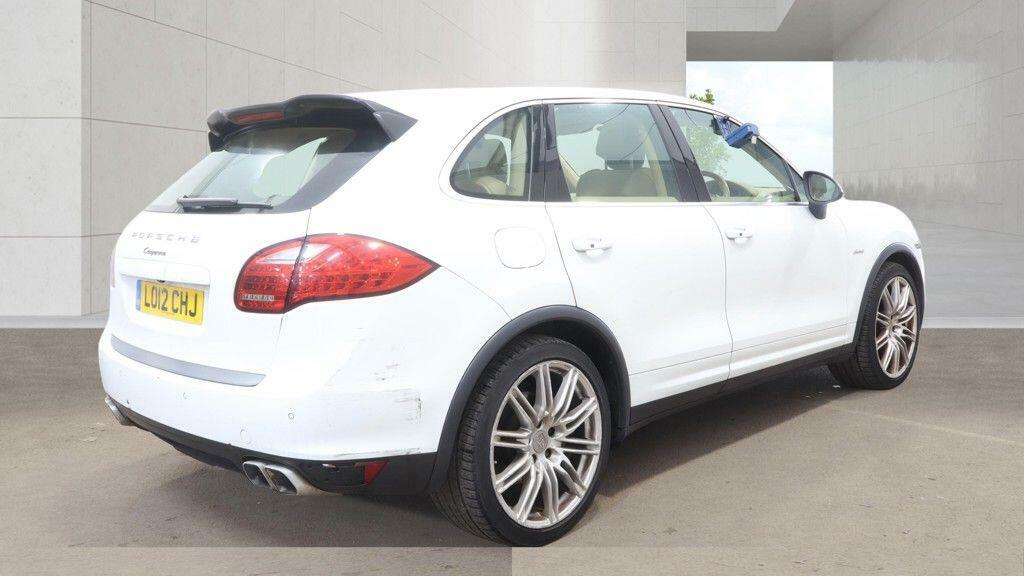 Porsche Cayenne 3.0 Td V6 Tiptronic 4Wd Euro 5 Ss White #3