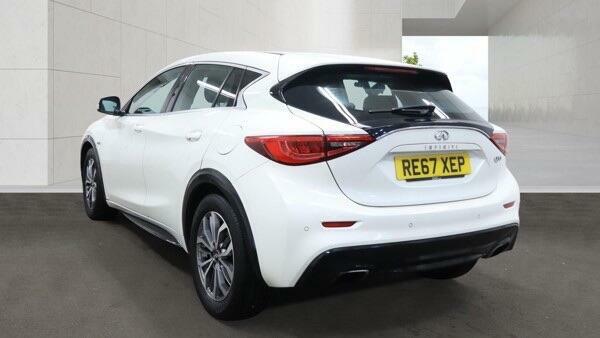 Infiniti Q30 2.2D Se Dct Euro 6 Ss RE67XEP White #6