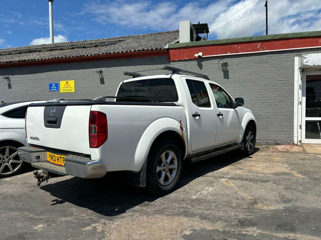 Nissan Navara Tekna White #3