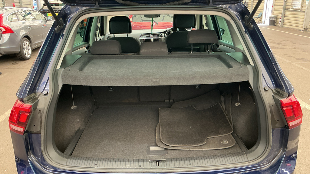 Volkswagen Tiguan 2.0 Tdi Se Navigation Suv Dsg Euro 6 S  #5