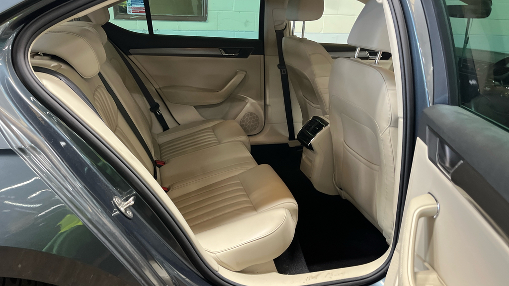 Skoda Superb 2.0 Tdi Se L Hatchback Euro 6 S #6