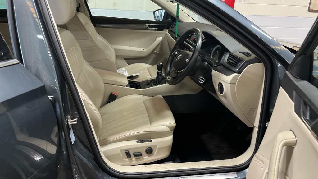 Skoda Superb 2.0 Tdi Se L Hatchback Euro 6 S #5