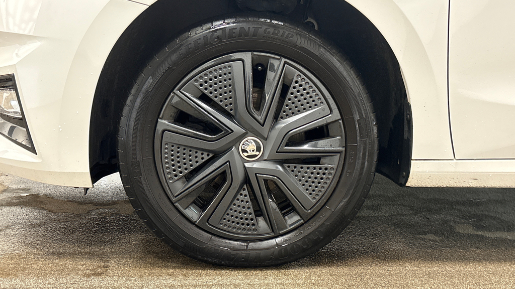 Skoda Fabia 1.0 Tsi Colour Edition Hatchback #5