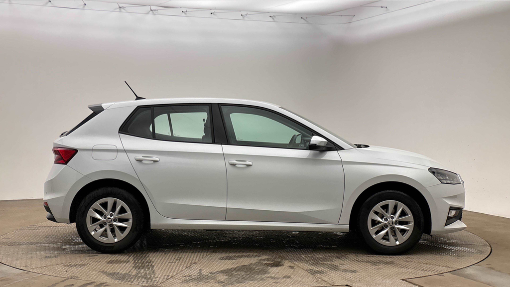 Skoda Fabia 1.0 Mpi Se Comfort Hatchback Eur  #3