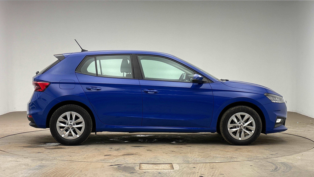 Skoda Fabia 1.0 Mpi Se Comfort Hatchback Eur  #3
