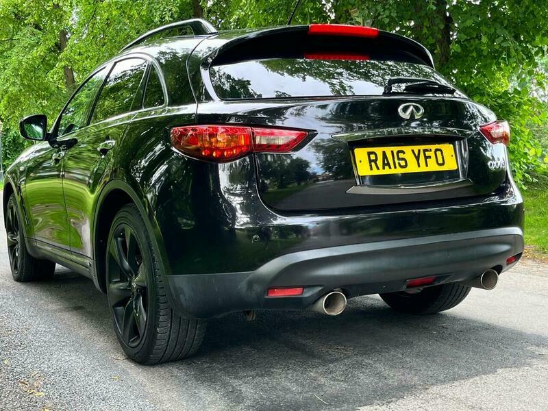 Infiniti QX70 3.0D V6 S Design Black #5