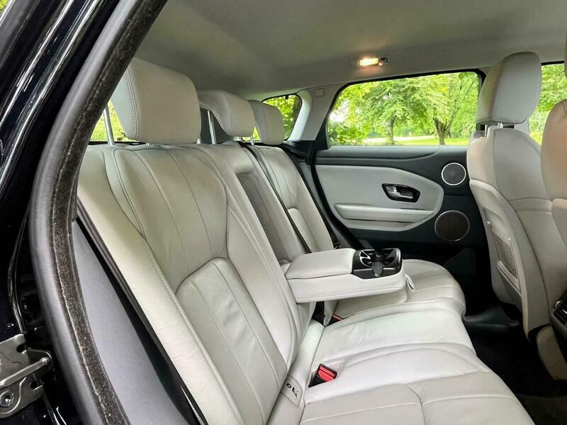 Land Rover Range Rover Evoque 2L Se Tech Black #26
