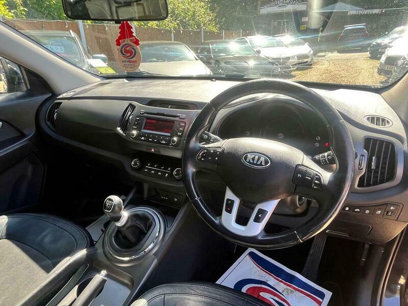 Kia Sportage Black #5