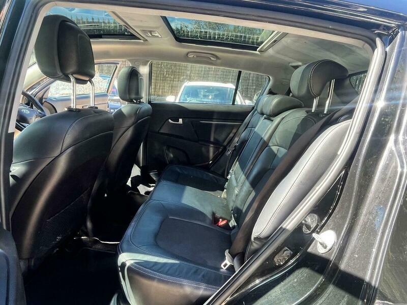 Kia Sportage Black #7