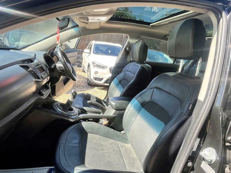 Kia Sportage Black #8