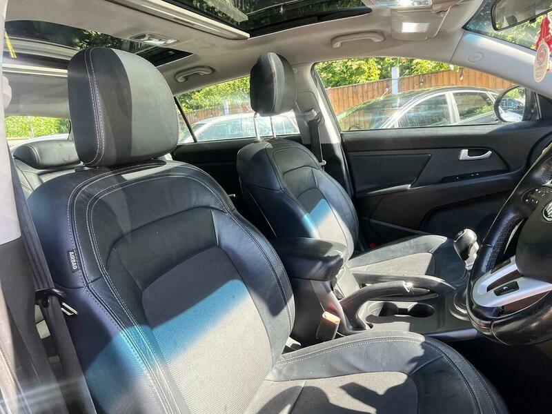 Kia Sportage Black #13