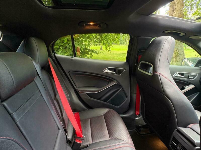 Mercedes-Benz C Class C250d Amg Line 9G-tronic White #23