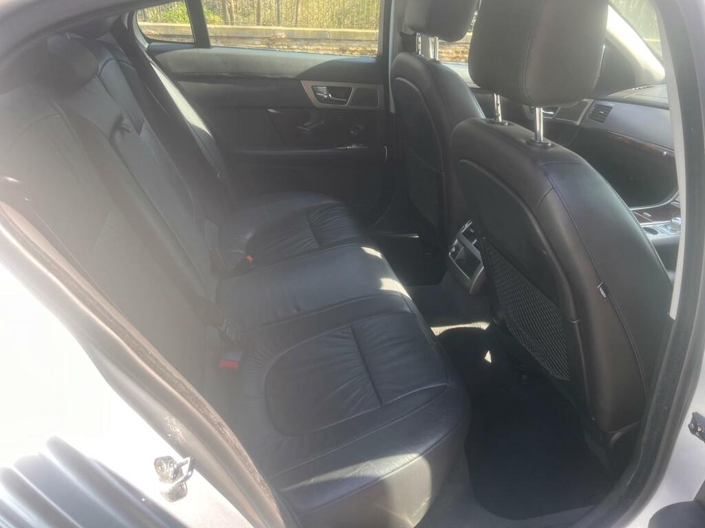 Jaguar XF V6 S Portfolio Grey #18