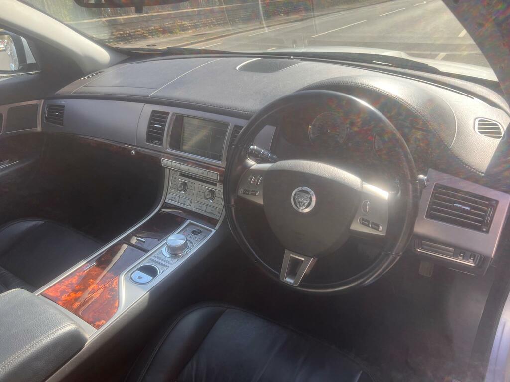 Jaguar XF V6 S Portfolio Grey #10