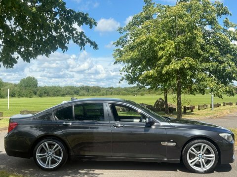 BMW 7 Series 730D Se Blue #16