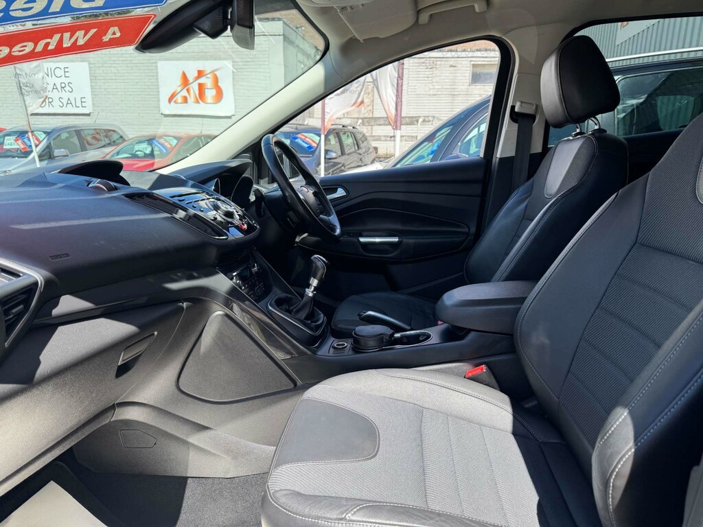 Ford Kuga Zetec 2.0 Tdci #24