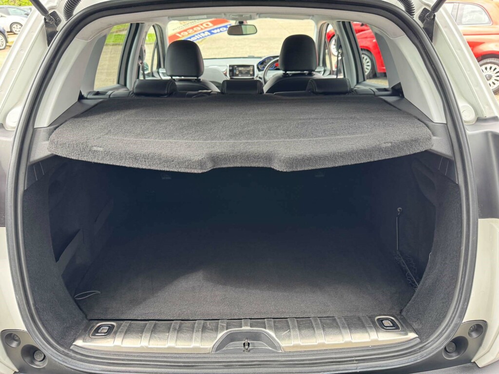 Peugeot 2008 1.4 Hdi Active White #51