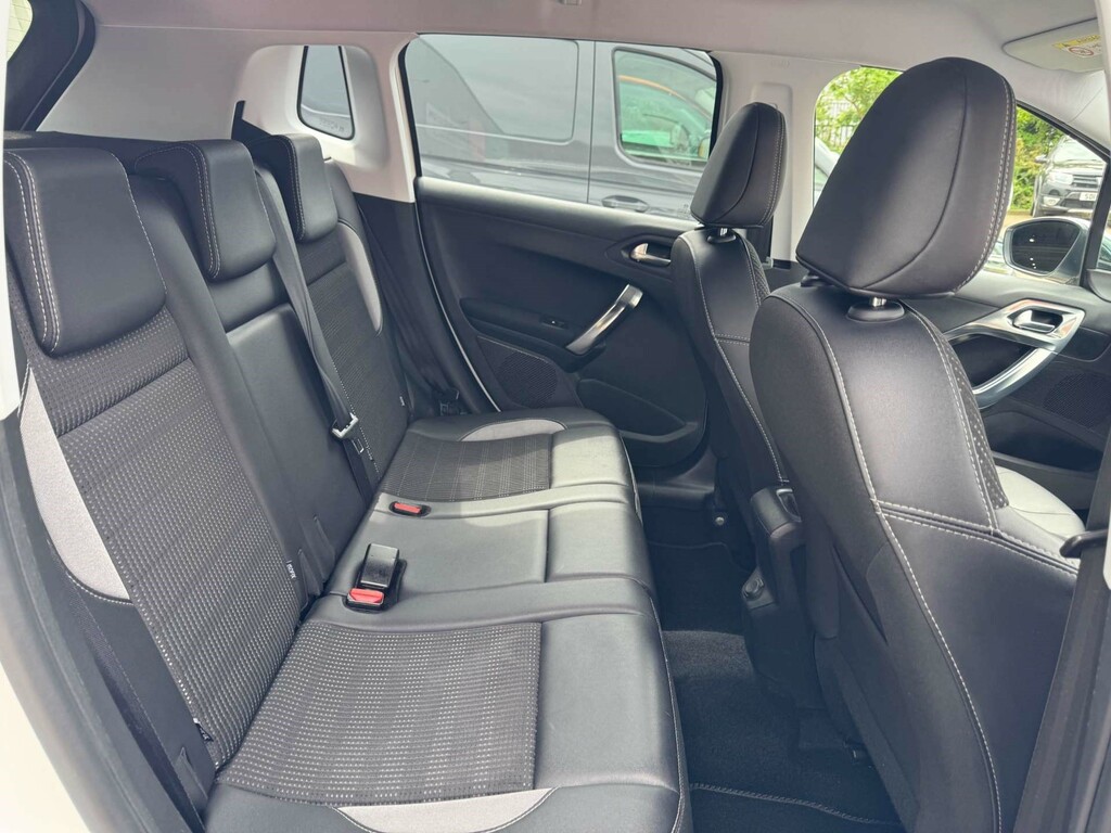 Peugeot 2008 1.4 Hdi Active White #25