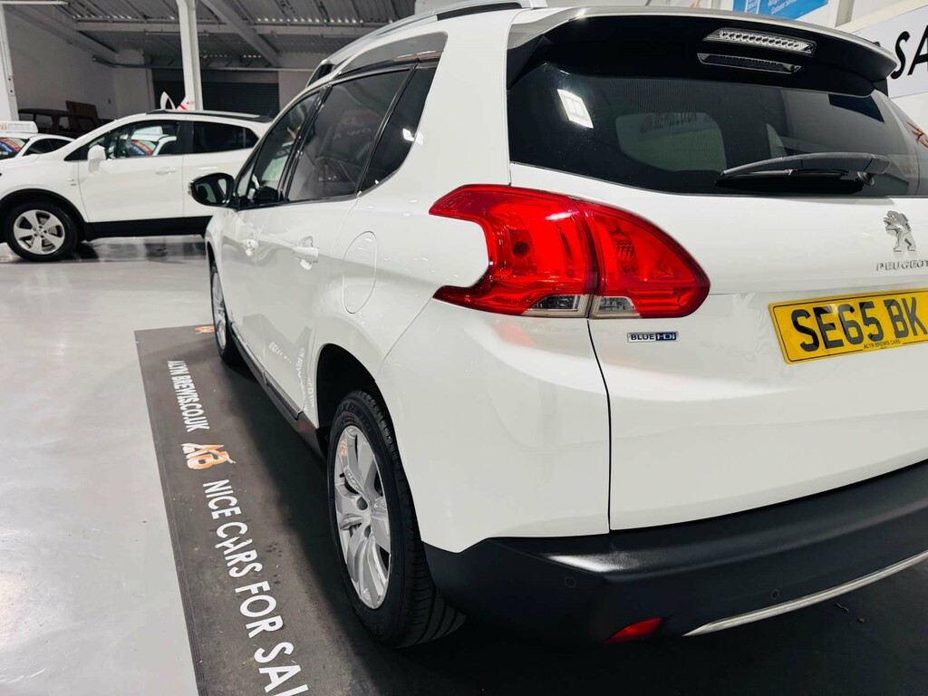 Peugeot 2008 1.4 Hdi Active White #9