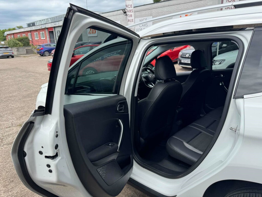 Peugeot 2008 1.4 Hdi Active White #50
