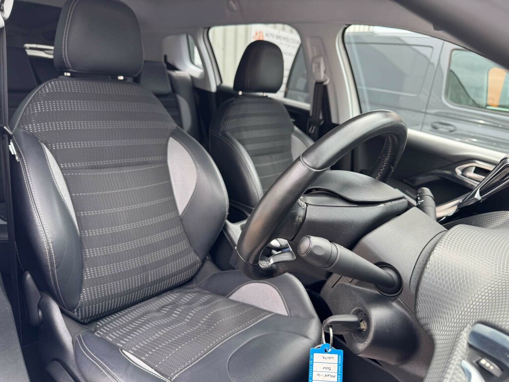 Peugeot 2008 1.4 Hdi Active White #27