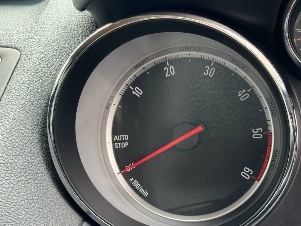 Vauxhall Mokka 1.6I Se Red #34