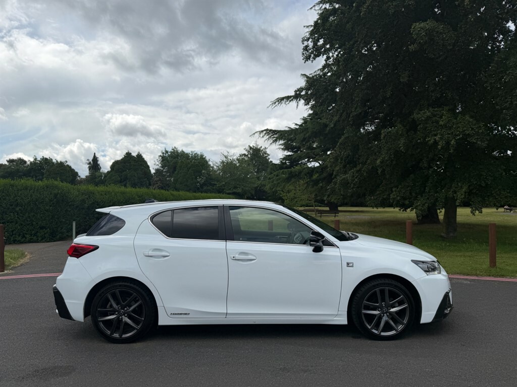 Lexus CT Ct200h F Sport White #6